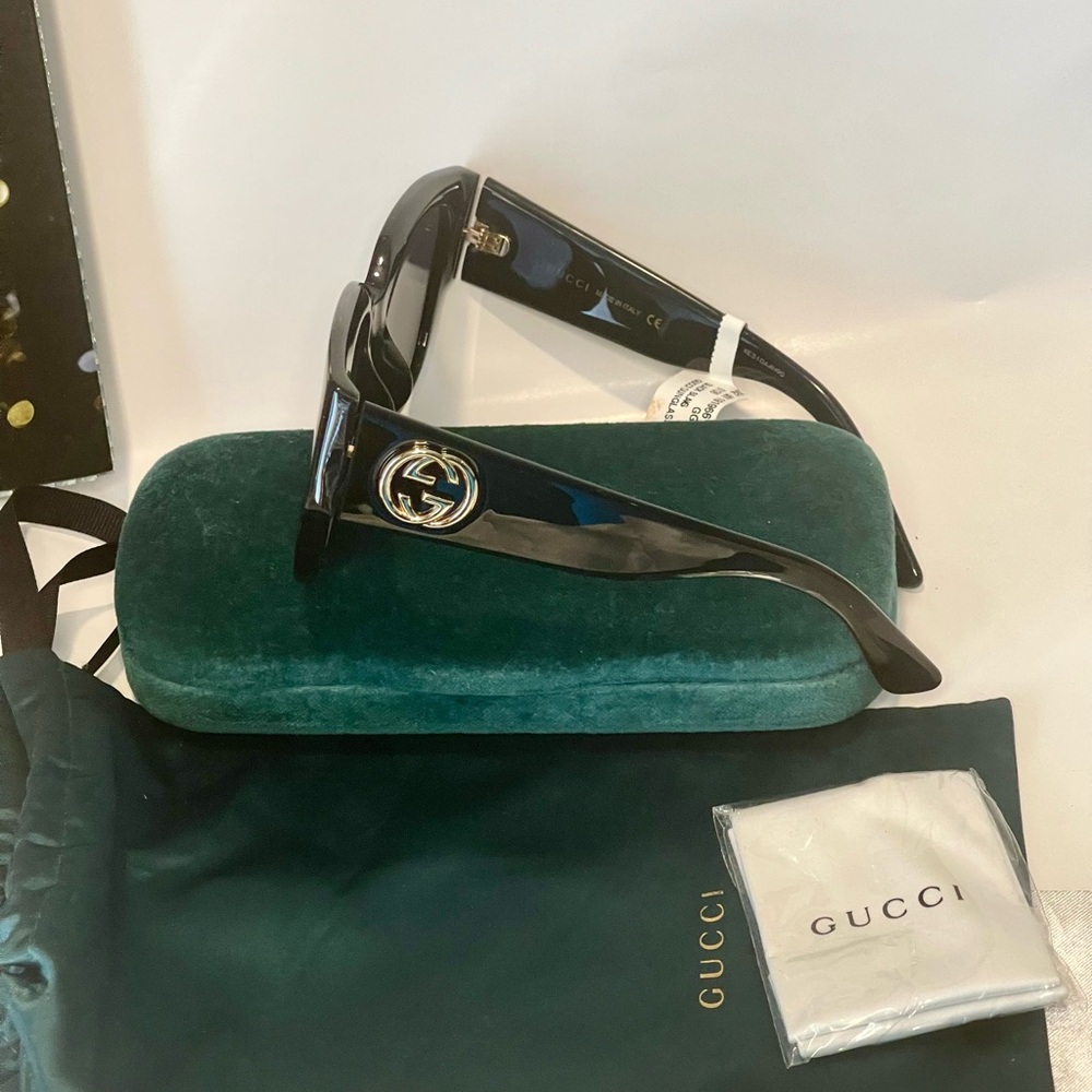 Gucci GG NWT Retail $360 Black Sunglasses Gold Hardware. Full Inclusion - Picture 3 of 13